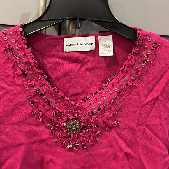 Pink  blouse  - Picture 2 of 8